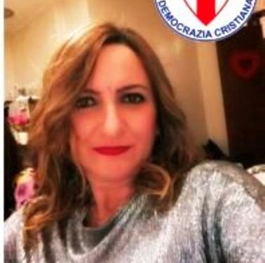 EMANUELLA TISBO (DEMOCRAZIA CRISTIANA) SUL “CATCALLING”: NON E’ GALANTERIA, MA UNA MANCANZA DI RISPETTO !