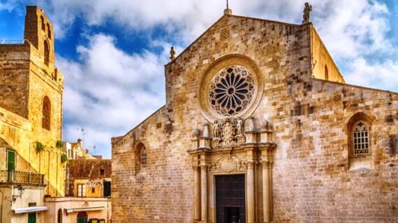 MISTERI DEL MOSAICO DELLA CATTEDRALE DI OTRANTO: DA RE ARTU’ AI VANGELI GNOSTICI, DA MARIA MADDALENA ALLA STIRPE DEI MEROVINGI > – PARTE PRIMA
